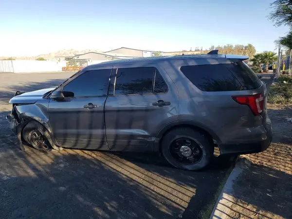 1FM5K8AR9GGC92272 2016 FORD EXPLORER - Image 2
