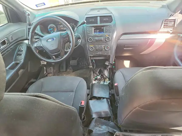 1FM5K8AR9HGB33415 2017 FORD EXPLORER - Image 8