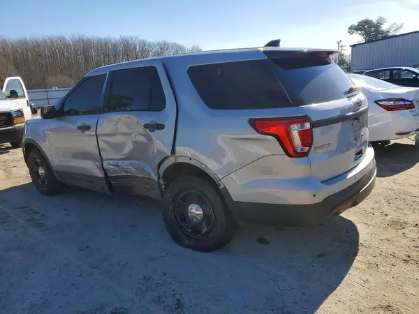 1FM5K8AR9HGB82985 2017 FORD EXPLORER - Image 2