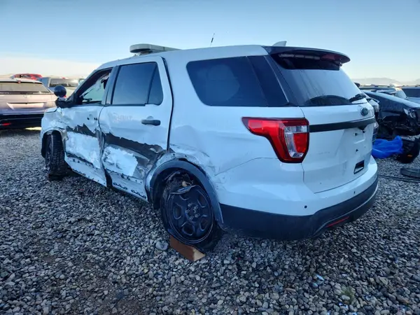 1FM5K8AR9HGC34857 2017 FORD EXPLORER - Image 2