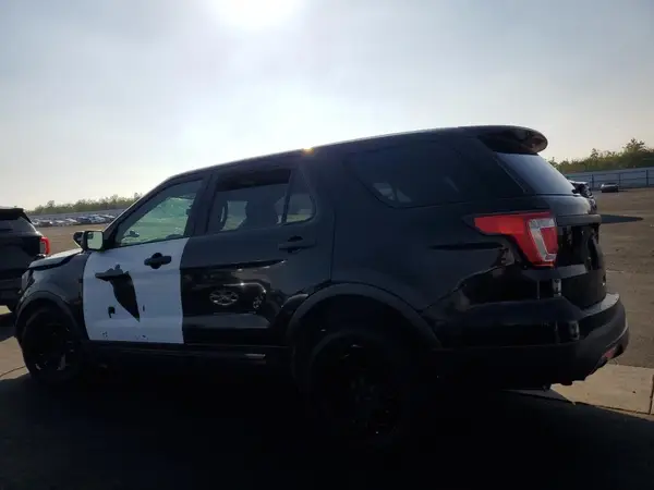 1FM5K8AR9HGC63386 2017 FORD EXPLORER - Image 2