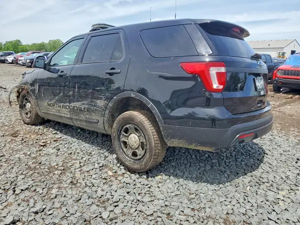 1FM5K8AR9HGD58384 2017 FORD EXPLORER - Image 2
