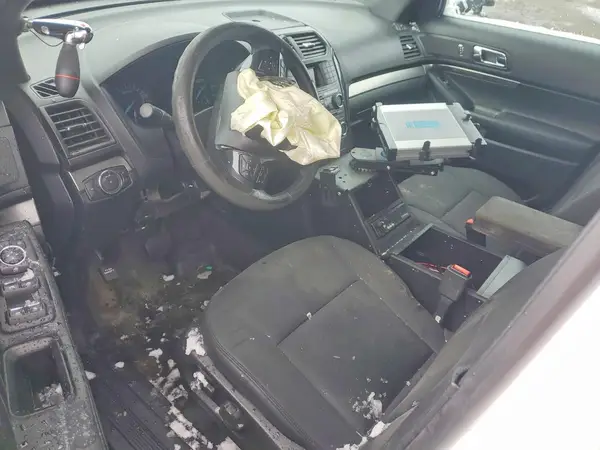 1FM5K8AR9HGD93281 2017 FORD EXPLORER - Image 8