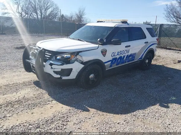 1FM5K8ARHGE13082 2016 FORD EXPLORER - Image 2