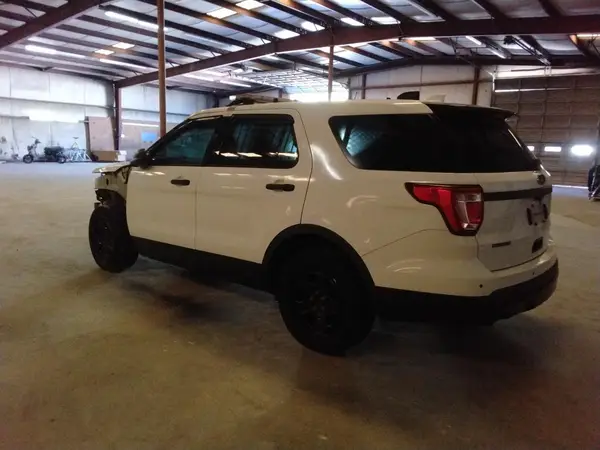 1FM5K8ARXHGB65161 2017 FORD EXPLORER - Image 2