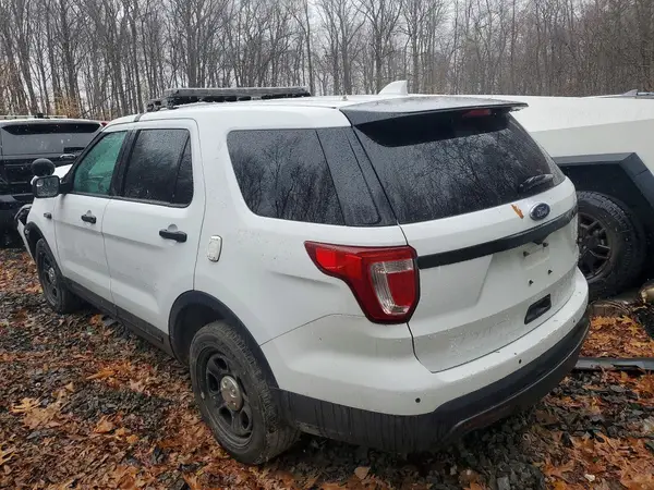 1FM5K8AT0GGA63216 2016 FORD EXPLORER - Image 2