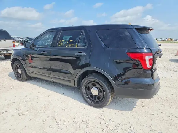 1FM5K8AT0HGD60147 2017 FORD EXPLORER - Image 2