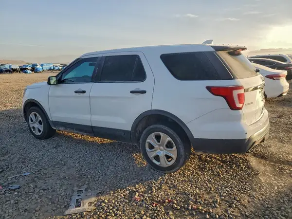 1FM5K8AT1GGC42140 2016 FORD EXPLORER - Image 2