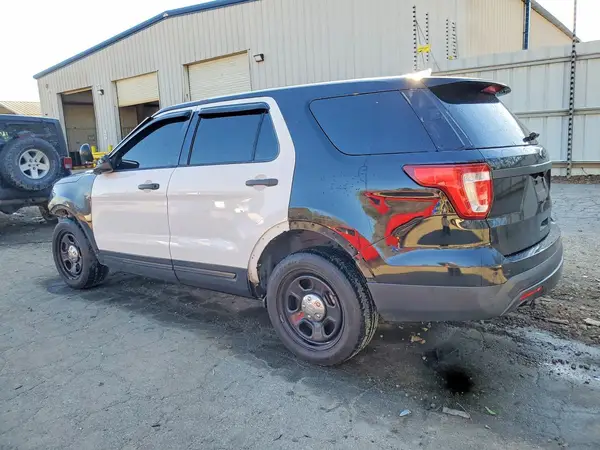 1FM5K8AT1HGA63985 2017 FORD EXPLORER - Image 2