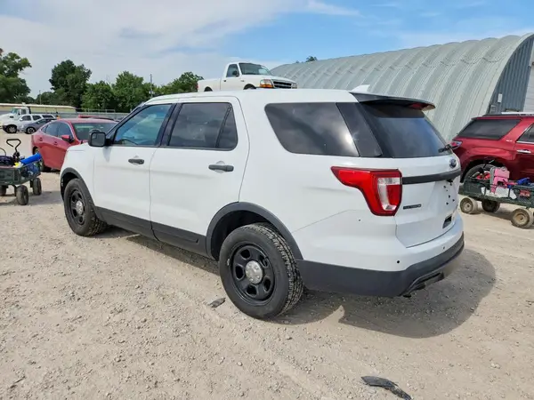 1FM5K8AT1HGA71276 2017 FORD EXPLORER - Image 2
