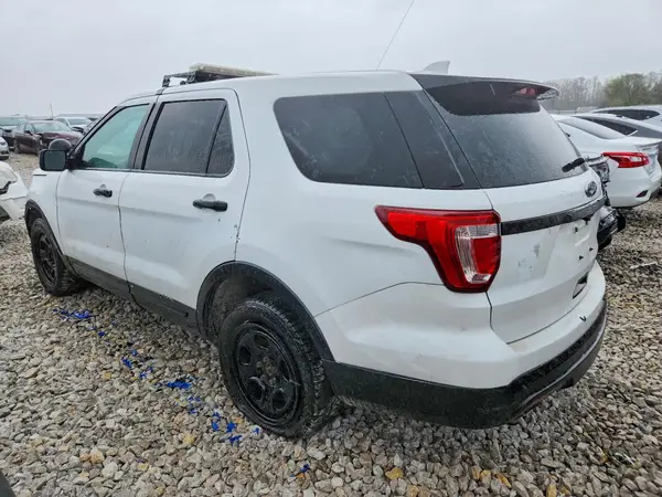 1FM5K8AT3HGA44127 2017 FORD EXPLORER - Image 2