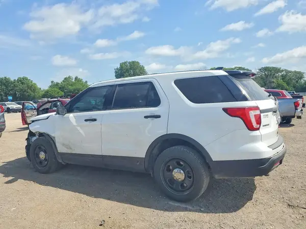 1FM5K8AT6KGA52861 2019 FORD EXPLORER - Image 2