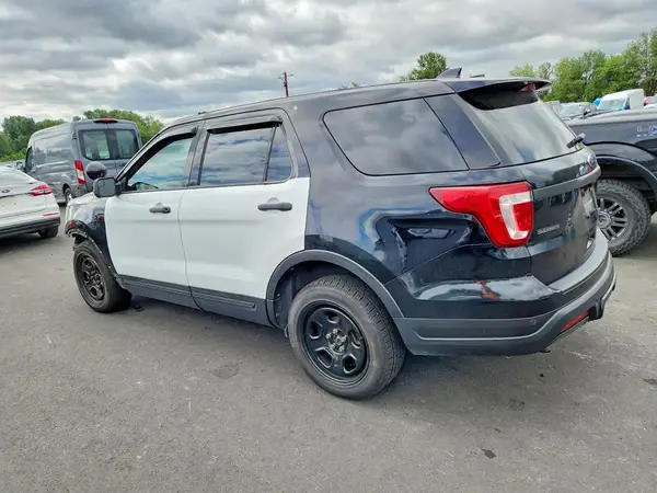 1FM5K8AT8KGA13057 2019 FORD EXPLORER - Image 2
