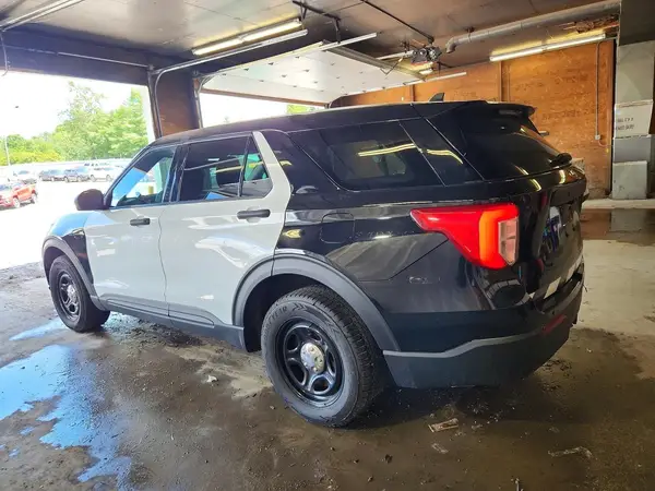 1FM5K8AW4NNA13938 2022 FORD EXPLORER - Image 2