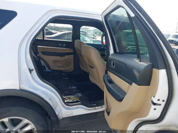 1FM5K8B80HGE38677 2017 FORD EXPLORER - Image 8