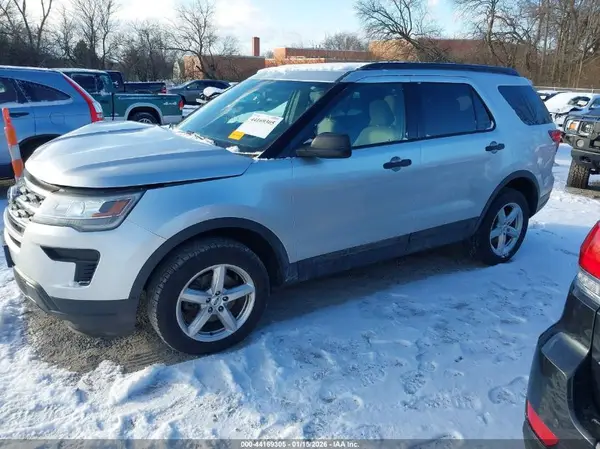 1FM5K8B81JGC40213 2018 FORD EXPLORER - Image 2