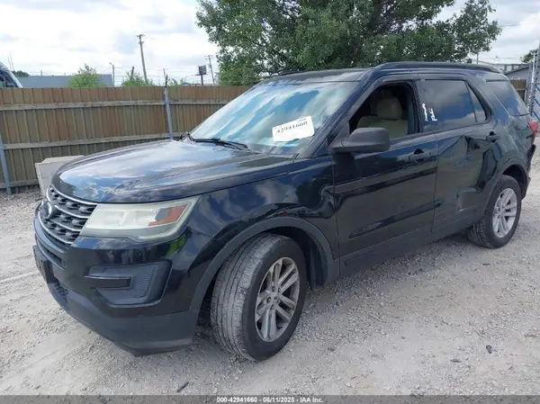 1FM5K8B82HGA60135 2017 FORD EXPLORER - Image 2