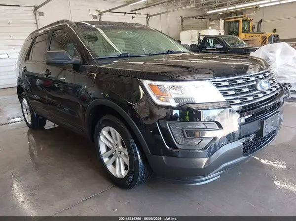 1FM5K8B82HGD15009 2017 FORD EXPLORER - Image 1