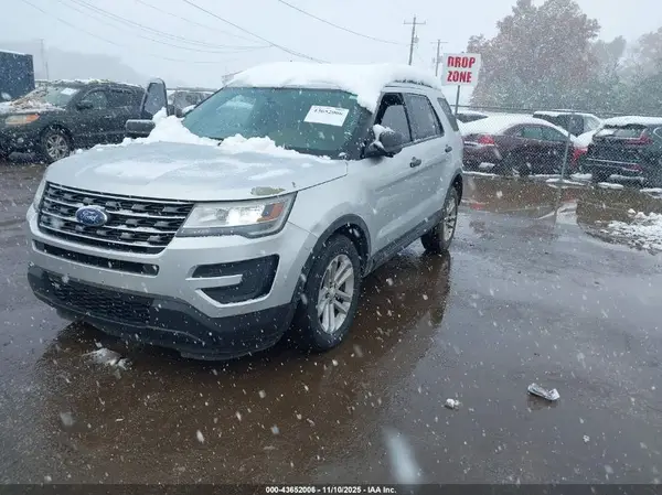 1FM5K8B82HGD66977 2017 FORD EXPLORER - Image 2
