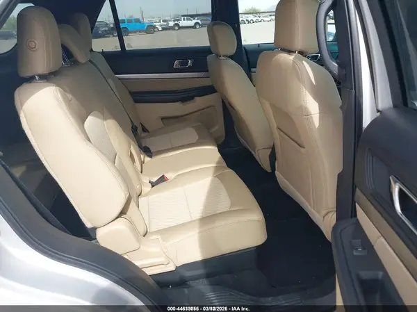 1FM5K8B83HGA18377 2017 FORD EXPLORER - Image 8