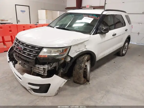1FM5K8B84HGB15362 2017 FORD EXPLORER - Image 2
