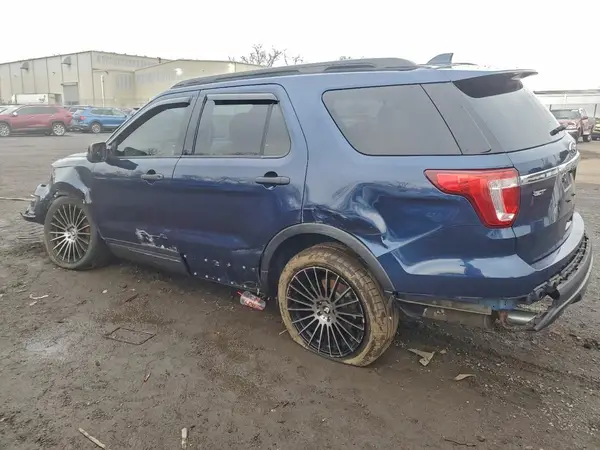 1FM5K8B84HGC50261 2017 FORD EXPLORER - Image 2