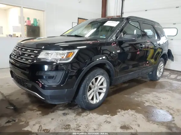1FM5K8B85HGC63567 2017 FORD EXPLORER - Image 2