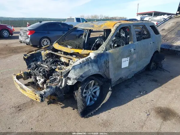 1FM5K8B86GGB32498 2016 FORD EXPLORER - Image 2