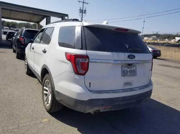 1FM5K8B86GGC37445 2016 FORD EXPLORER - Image 2
