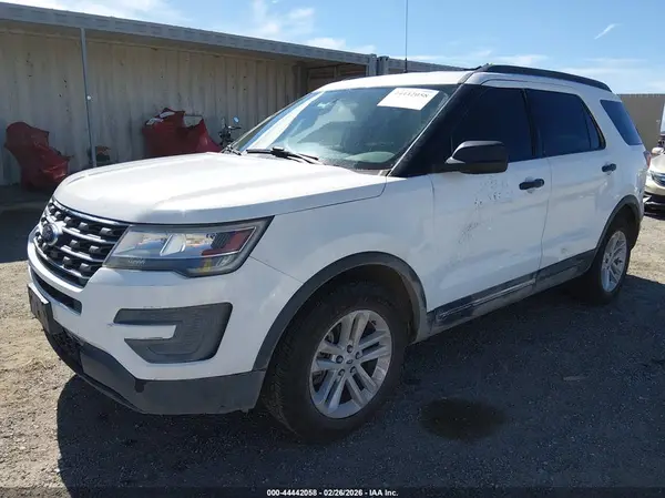 1FM5K8B86HGC14930 2017 FORD EXPLORER - Image 2