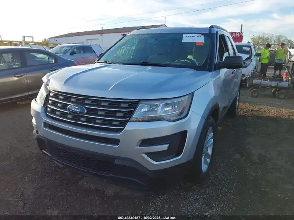 1FM5K8B86HGD11156 2017 FORD EXPLORER - Image 2