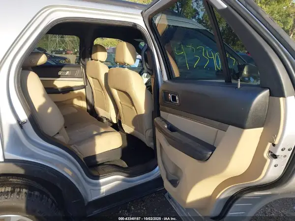 1FM5K8B86HGD11156 2017 FORD EXPLORER - Image 8
