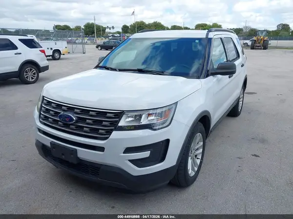 1FM5K8B88HGC48917 2017 FORD EXPLORER - Image 2