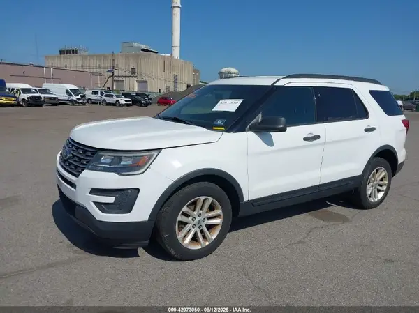 1FM5K8B89GGB09961 2016 FORD EXPLORER - Image 2