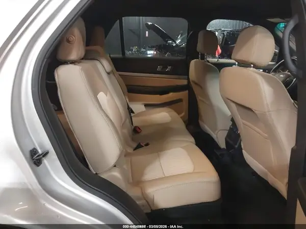 1FM5K8B89HGD23074 2017 FORD EXPLORER - Image 8