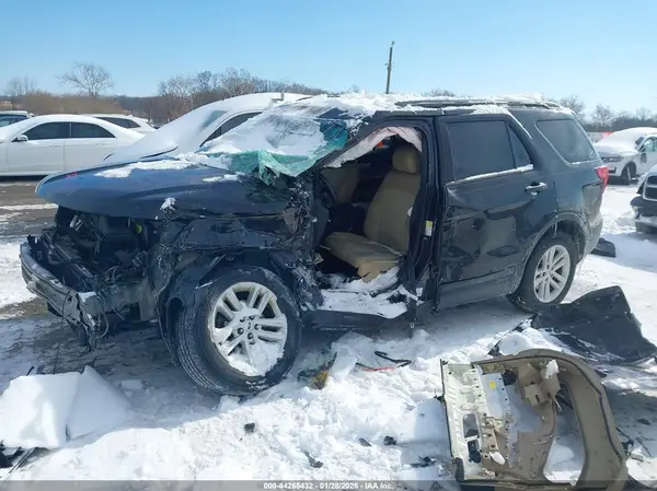 1FM5K8B8XGGA81393 2016 FORD EXPLORER - Image 2
