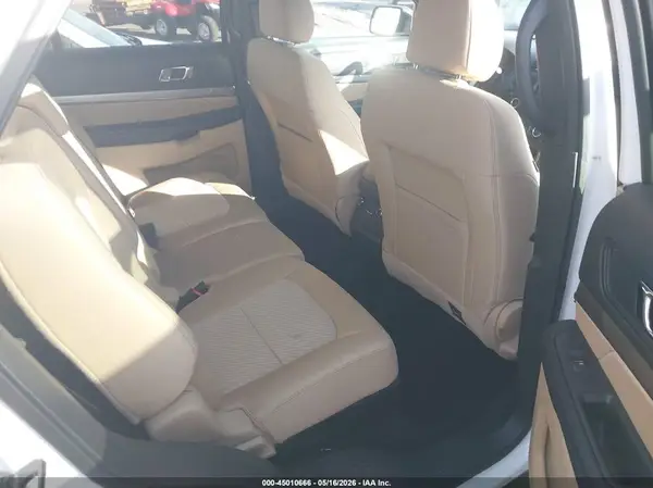 1FM5K8B8XHGC63676 2017 FORD EXPLORER - Image 8