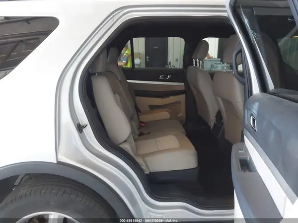 1FM5K8B8XJGC45359 2018 FORD EXPLORER - Image 8
