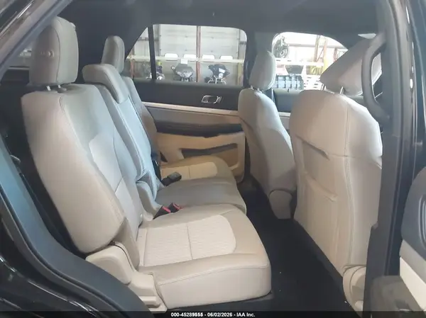 1FM5K8B8XJGC45426 2018 FORD EXPLORER - Image 8