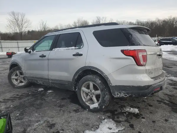 1FM5K8BH8JGB11742 2018 FORD EXPLORER - Image 2