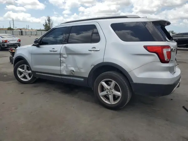 1FM5K8D80GGA38727 2016 FORD EXPLORER - Image 2