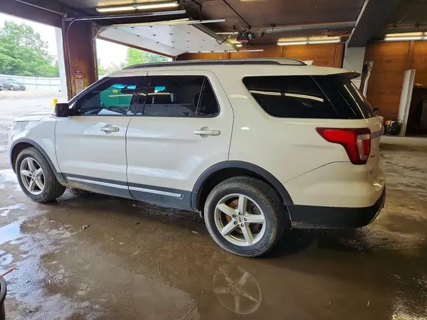 1FM5K8D80GGC11551 2016 FORD EXPLORER - Image 2