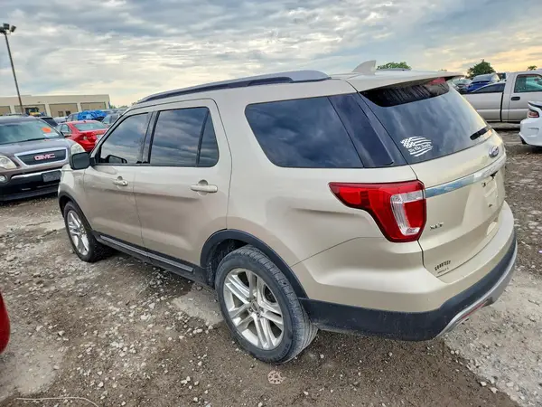 1FM5K8D80HGA42326 2017 FORD EXPLORER - Image 2