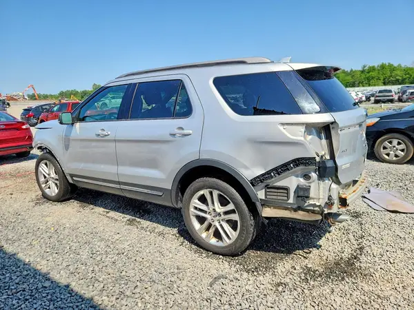 1FM5K8D80HGA45582 2017 FORD EXPLORER - Image 2