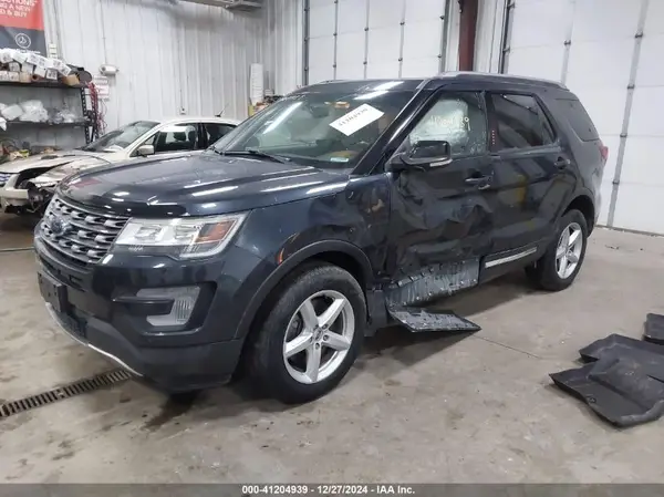 1FM5K8D80HGB29756 2017 FORD EXPLORER - Image 2