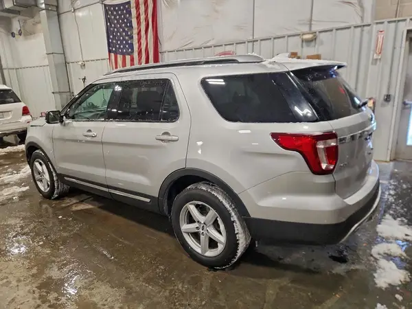 1FM5K8D80HGB82490 2017 FORD EXPLORER - Image 2