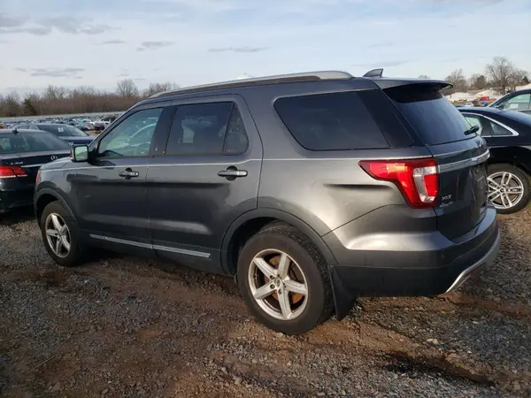 1FM5K8D80HGD74685 2017 FORD EXPLORER - Image 2