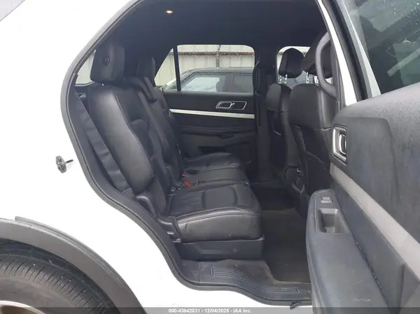 1FM5K8D80HGE00640 2017 FORD EXPLORER - Image 8