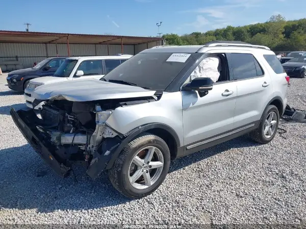 1FM5K8D80HGE35727 2017 FORD EXPLORER - Image 2