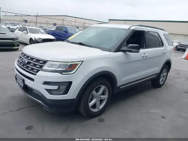 1FM5K8D80HGE38496 2017 FORD EXPLORER - Image 2